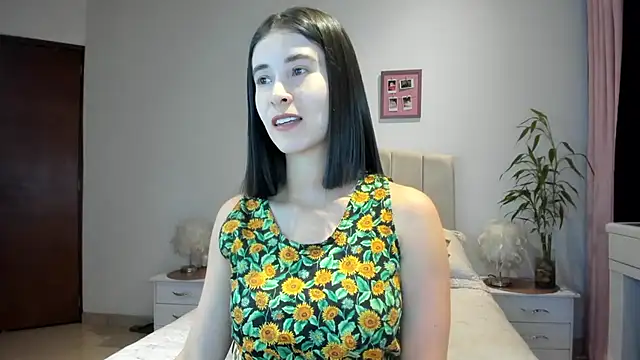 macarena vallejo online show from 04-12-26, 02:48