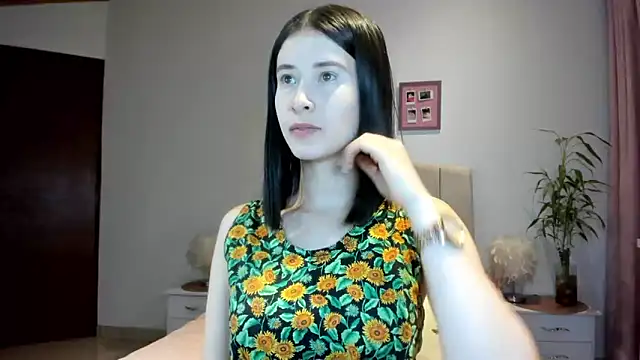 macarena vallejo online show from 11-25-25, 03:29