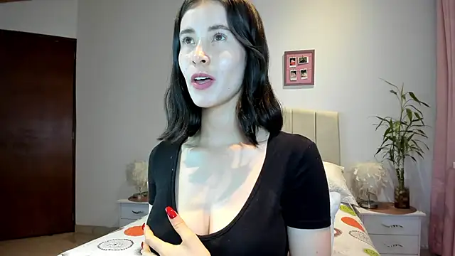 macarena vallejo online show from 03-19-25, 04:03