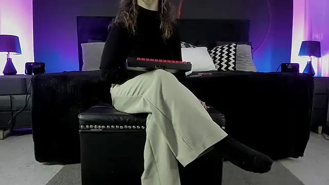  Jade 16 online show from 06-20-26, 11:48