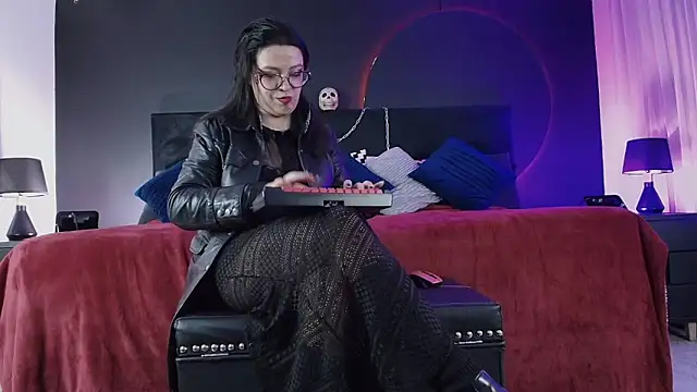  Jade 16 online show from 05-18-26, 12:54