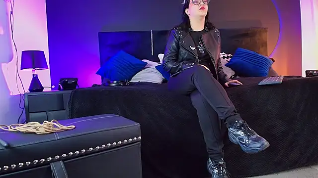  Jade 16 online show from 03-28-26, 11:33