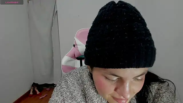 Snapshot of Anal_Milky_Momma chatting on 03-13-25, 10:21 Anal Milky Momma online show from 03-13-25, 10:21