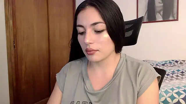 Snapshot of Honey_Aynur20 chatting on 10-02-25, 07:17 Honey Aynur20 online show from 10-02-25, 07:17