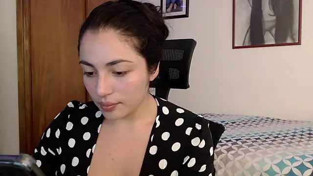 Snapshot of Honey_Aynur20 chatting on 10-03-25, 06:20 Honey Aynur20 online show from 10-03-25, 06:20