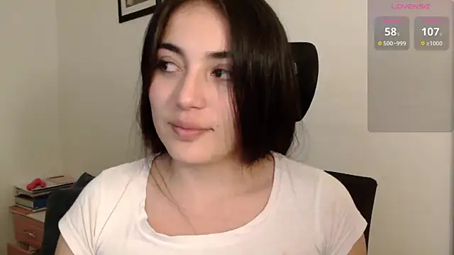 Snapshot of Honey_Aynur20 chatting on 01-08-25, 12:06 Honey Aynur20 online show from 01-08-25, 12:06