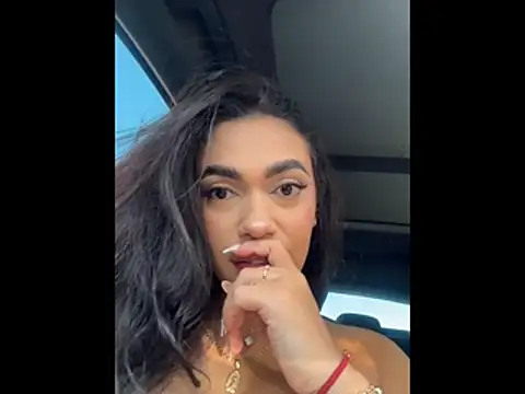 Snapshot of emma_andrew1 chatting on 10-24-25, 02:27 emma andrew1 online show from 10-24-25, 02:27