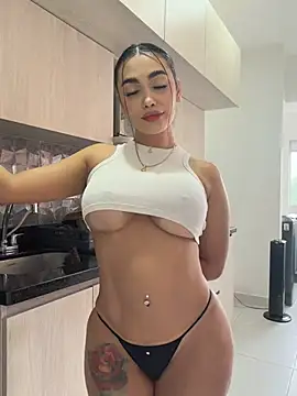 Snapshot of emma_andrew1 chatting on 01-11-26, 08:38 emma andrew1 online show from 01-11-26, 08:38