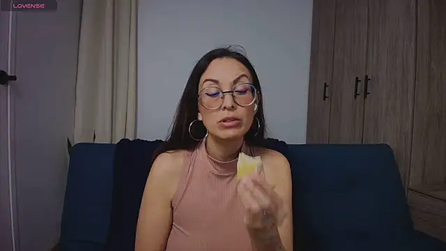 Swetisabella01 online show from 07-19-26, 01:14
