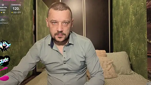 DanielOhCool online show from 11-06-25, 05:33