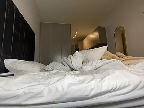 MissLola27 online show from 03-17-26, 07:44