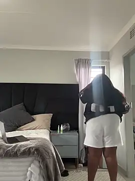 MissLola27 online show from 02-21-26, 06:48