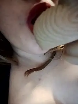 Snapshot of SWEETLUNA077 chatting on 01-09-26, 08:10 SWEETLUNA077 online show from 01-09-26, 08:10