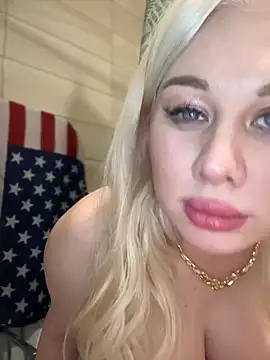 LaraHollywood online show from 02-15-25, 05:41