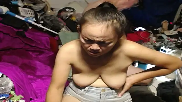 1CuteAndSexy69 online show from 06-24-26, 07:07