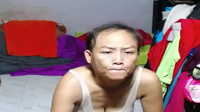 1CuteAndSexy69 online show from 10-26-25, 02:17