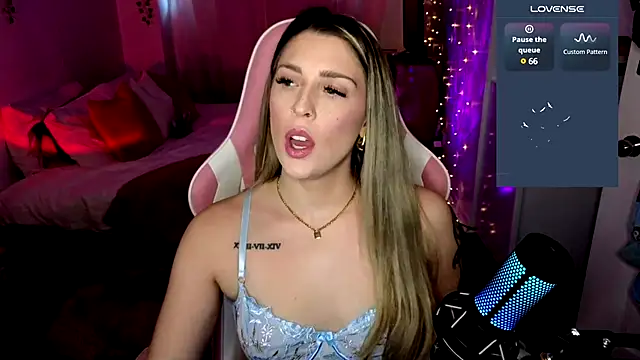 queenxlexy online show from 12-14-24, 08:40