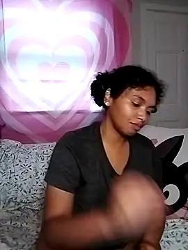 TasteeKitty online show from 10-26-25, 07:58