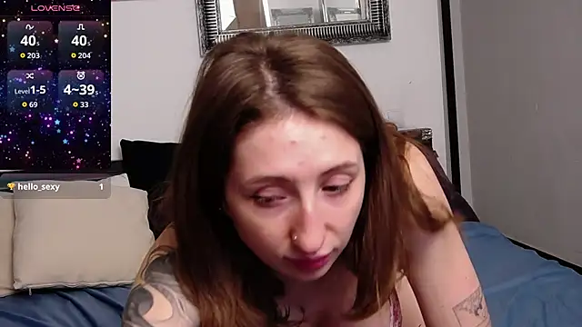 Snapshot of Ashley_Ross_ chatting on 10-17-25, 11:23 Ashley Ross online show from 10-17-25, 11:23