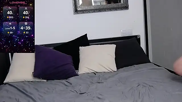 Ashley Ross  online show from 11-13-25, 06:17