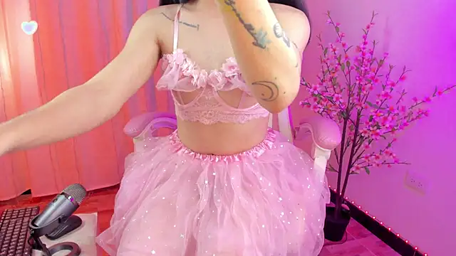 rosseblondee online show from 11-08-25, 08:56