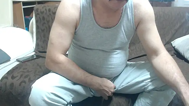Snapshot of LiONTURK chatting on 07-15-26, 03:35 LiONTURK online show from 07-15-26, 03:35