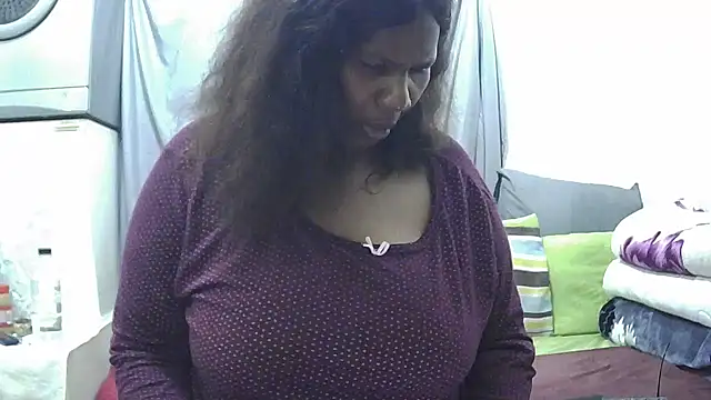 Snapshot of Delicioussexy chatting on 04-22-26, 06:58 Delicioussexy online show from 04-22-26, 06:58