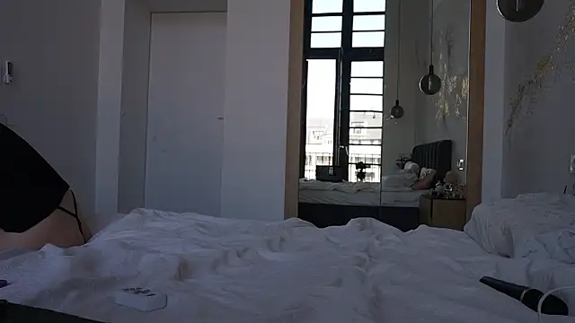 Snapshot of ibiddi chatting on 03-11-26, 11:37 ibiddi online show from 03-11-26, 11:37