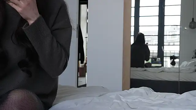 Snapshot of ibiddi chatting on 03-27-26, 10:05 ibiddi online show from 03-27-26, 10:05