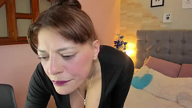  Abril W online show from 11-30-25, 03:46