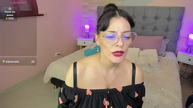  Abril W online show from 03-06-25, 02:51