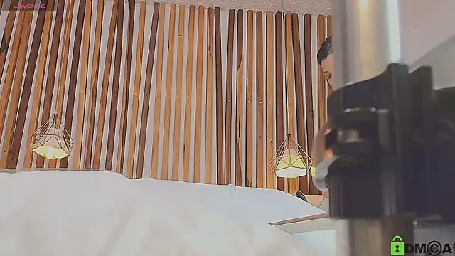 valerie lya online show from 04-12-26, 06:22