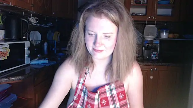 LizaCakes online show from 03-18-25, 05:23