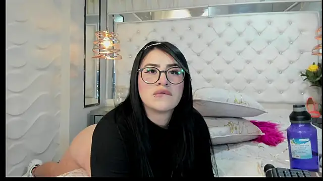 Snapshot of Nara_belen chatting on 03-21-25, 09:56 Nara belen online show from 03-21-25, 09:56