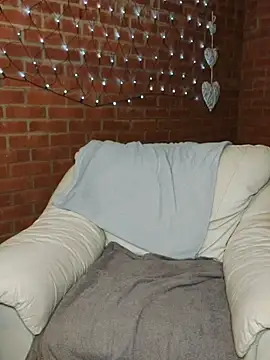 Lilybanx online show from 05-02-26, 04:18