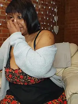 Lilybanx online show from 05-05-26, 07:39