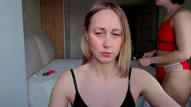 sweeetgirls2021 online show from 03-20-26, 02:56