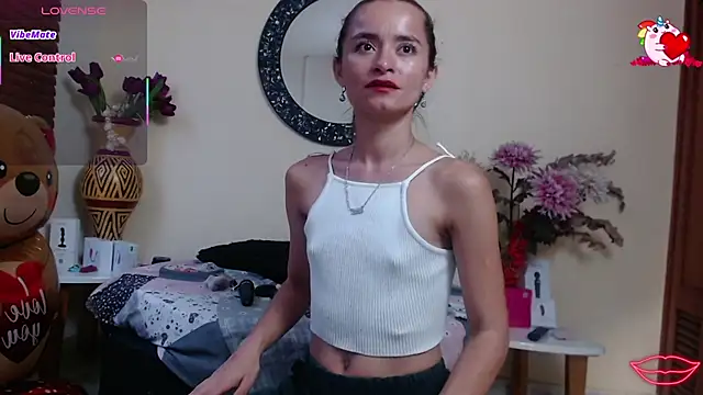 NicoleSantana online show from 06-24-26, 11:02
