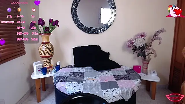 NicoleSantana online show from 02-28-26, 07:13