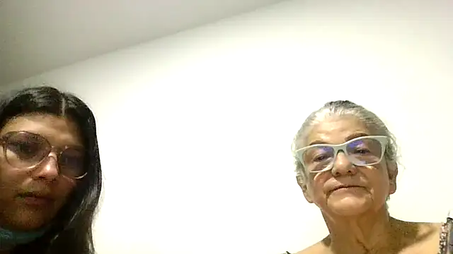 Snapshot of FunnyGrandma chatting on 06-14-26, 02:24 FunnyGrandma online show from 06-14-26, 02:24