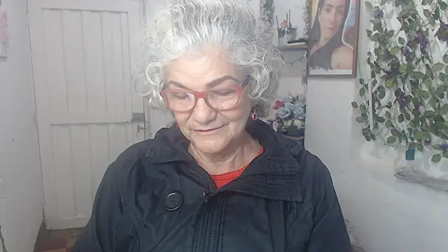 FunnyGrandma online show from 10-16-25, 02:09