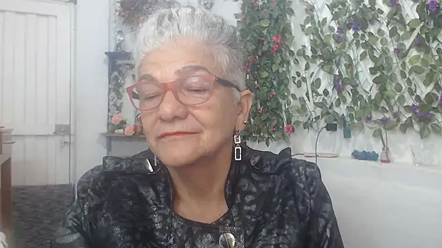 FunnyGrandma online show from 02-12-25, 01:41