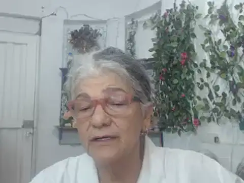 FunnyGrandma online show from 02-02-25, 03:54