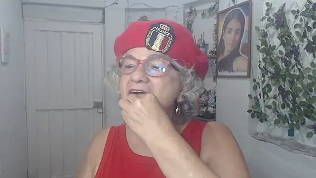 FunnyGrandma online show from 10-25-25, 02:11