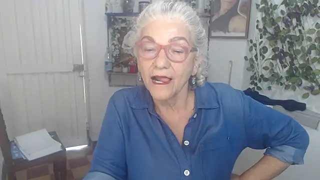 FunnyGrandma online show from 01-18-26, 08:34