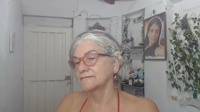 FunnyGrandma online show from 09-24-25, 02:07