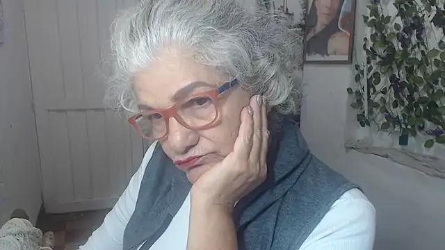 FunnyGrandma online show from 10-15-25, 01:04