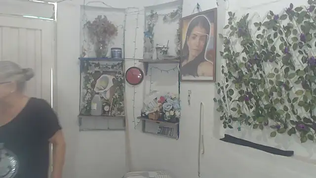 FunnyGrandma online show from 02-25-26, 05:02