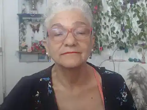 FunnyGrandma online show from 02-08-25, 02:47