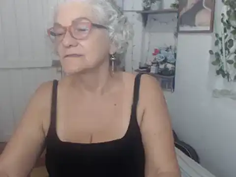 FunnyGrandma online show from 09-11-25, 01:16